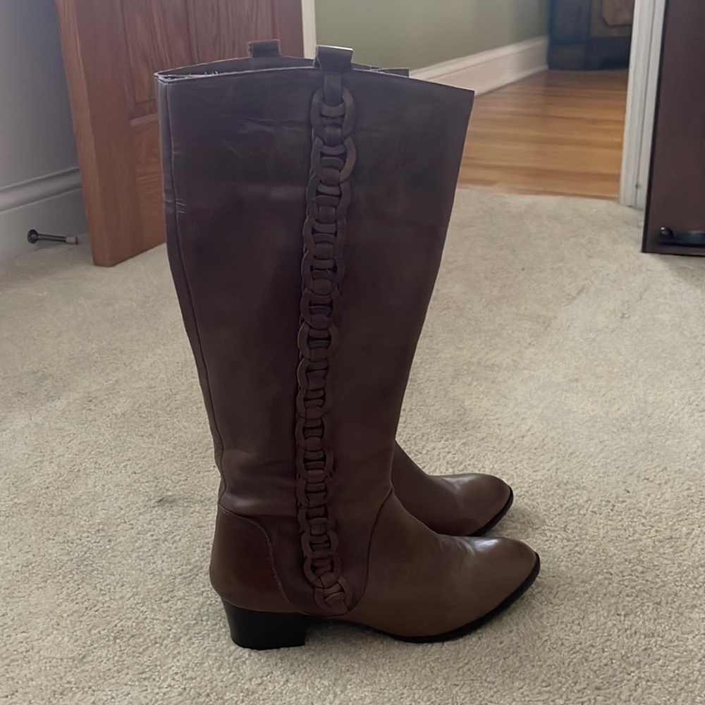 Riding boot